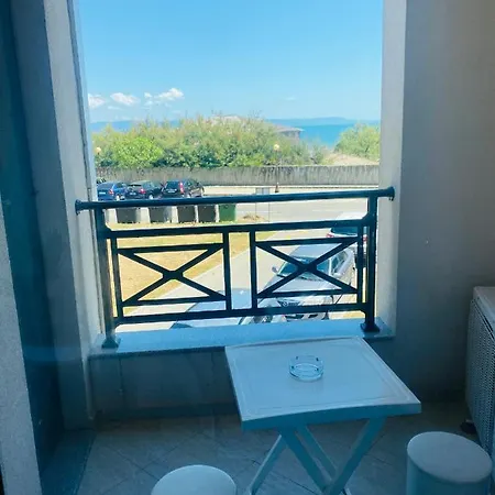 Golden Sea View New פומורי