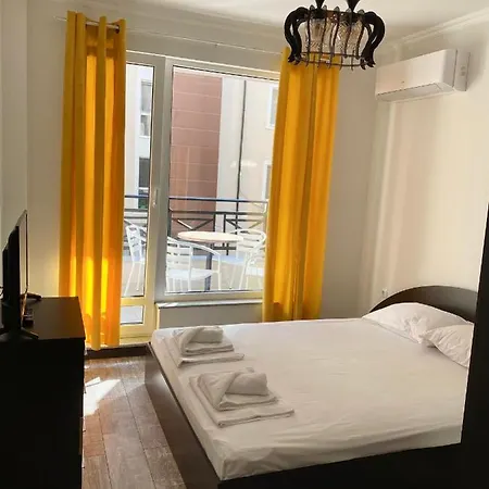 Golden Sea View New Appartement